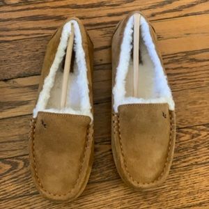 Koolaburra By Ugg K Riley little kids slippers.